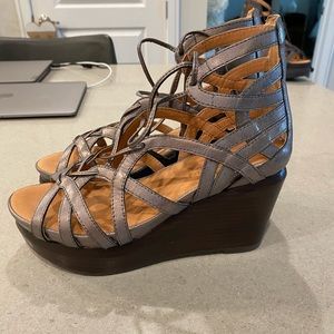 Gentle Soul Wedge Sandals